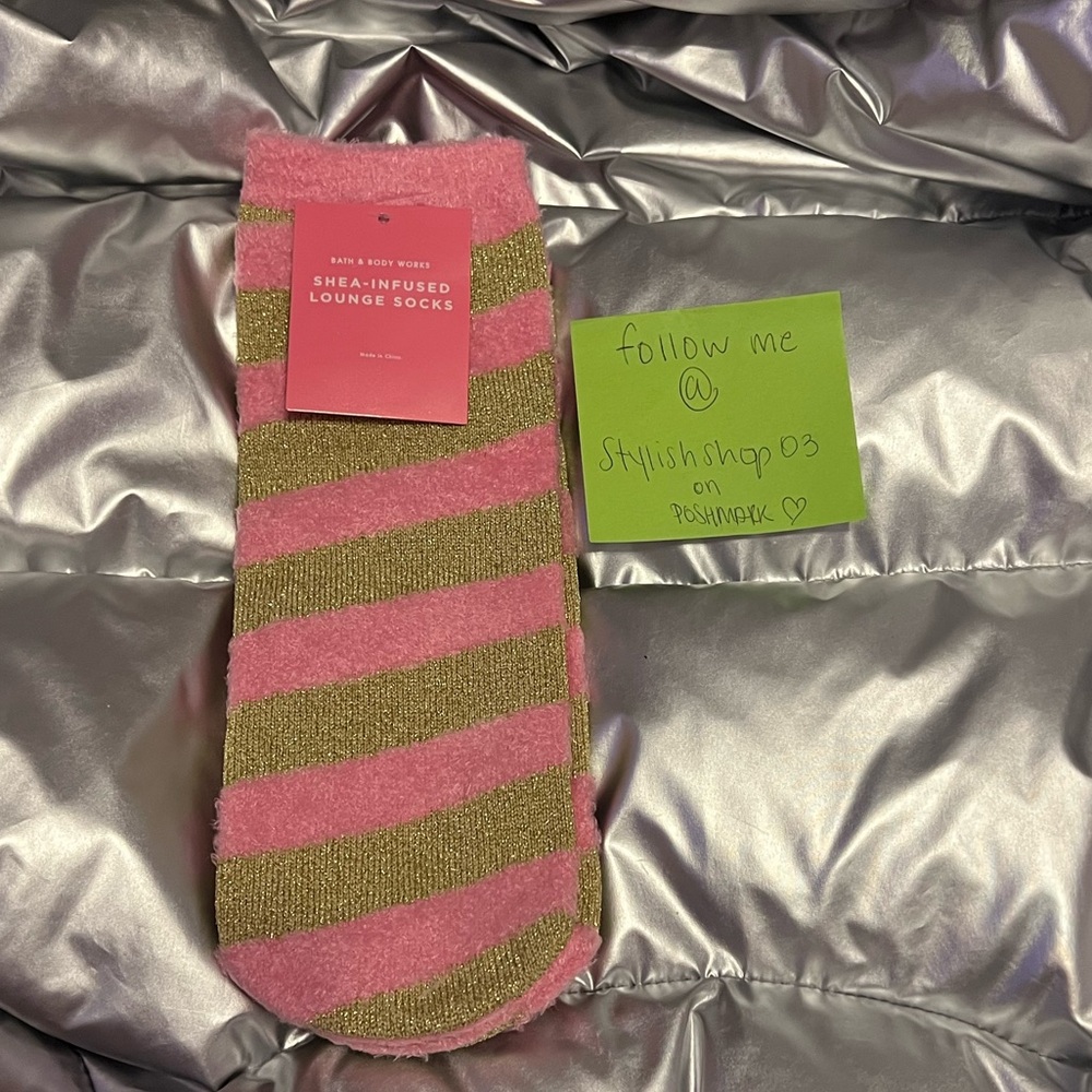 Bath and Body Works Shea-Infused Lounge Socks